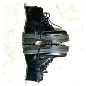 Dr. Martens JADON boots